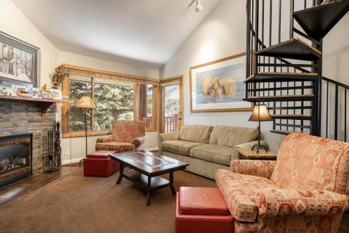 SNOW FLOWER 032 condo