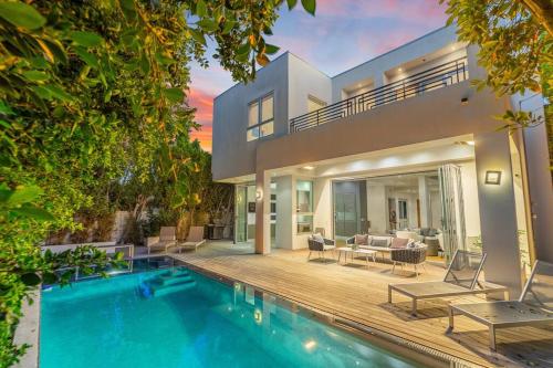 LUXURY 5 BEDROOM VILLA C!!!! in Los Angeles, USA