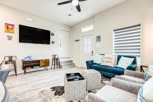 Seawall Retreat in Galveston, USA