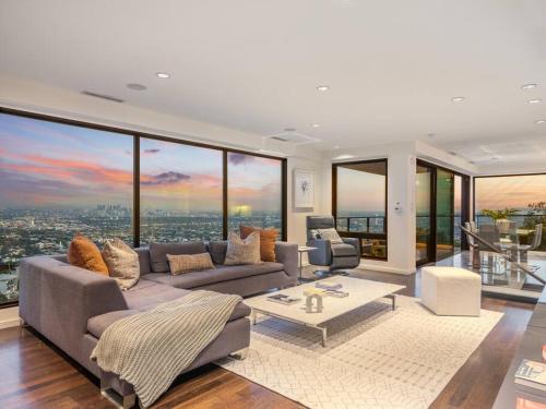 Stunning Franklin Villa 3 bedroom in Los Angeles, USA