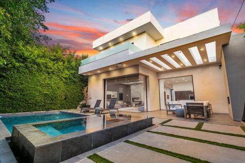 L Villa #K in Los Angeles, USA
