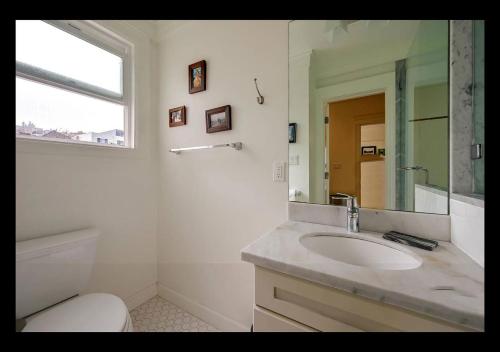 Bathroom, Big Lux Home w/Beaches, Golden Gate Park & Bridge. in Richmond District
