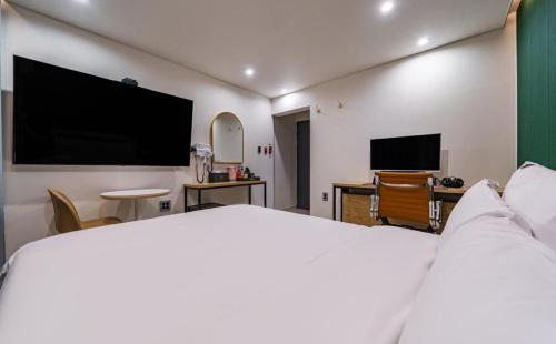 Number25 Hotel Namchuncheon Room Type - Deluxe Double Room
