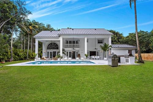 Cutler Estate! 5bdr, gated-pool! in Palmetto Bay, USA