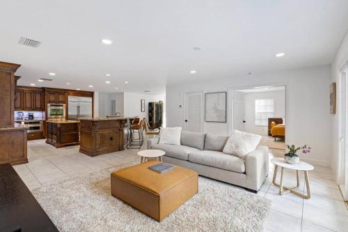 Cutler Estate! 5bdr, gated-pool! in Palmetto Bay, USA