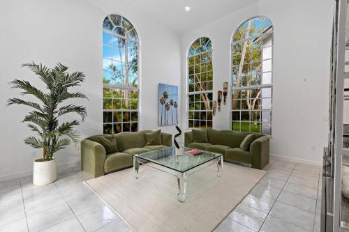 Cutler Estate! 5bdr, gated-pool! in Palmetto Bay, USA