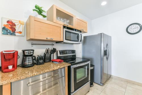 Galveston Oceanfront - image 3