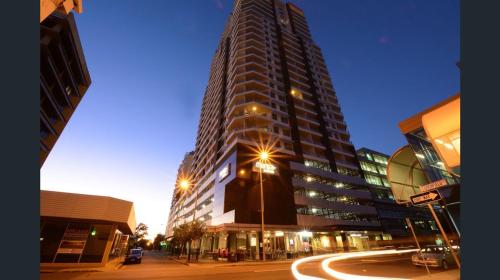 Executive Studio Darwin CBD (Water Views)