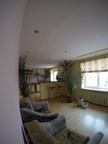 Green Hall apartment - image 8