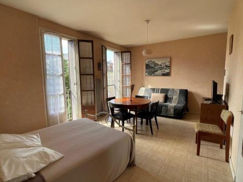 Studio Aix-les-Bains, 1 pièce, 2 personnes - FR-1-555-79