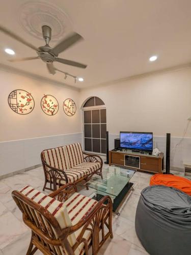 Taman Rasah Cozy Spacious Bangalow Seremban - Seremban