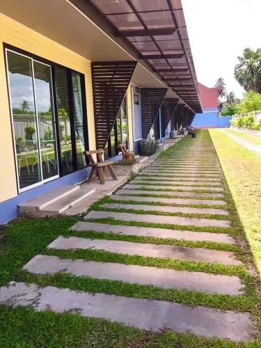 Wangthong Beach Resort in Laem Sing