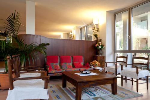 Hotel Idania - image 2