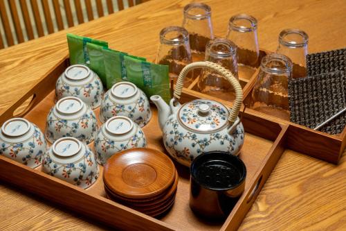 room detail thumbnail 2