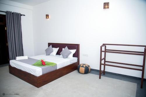 Double Room with Garden View image 10