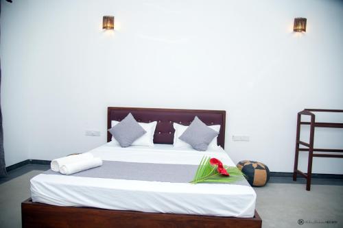 Double Room with Garden View image 9