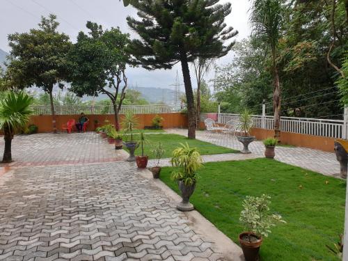 Hotel Kashmir Lodge in Muzaffarabad