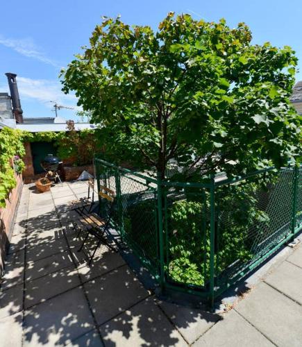 Green haven roofgarden penthouse in central area