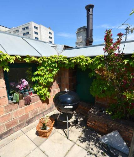 Green haven roofgarden penthouse in central area