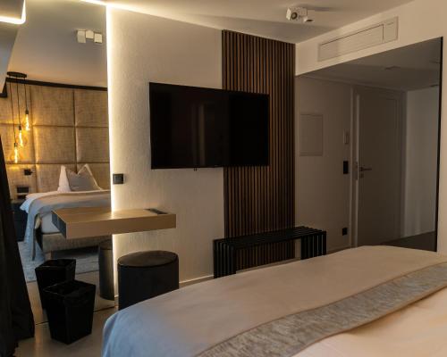 1 queen bed