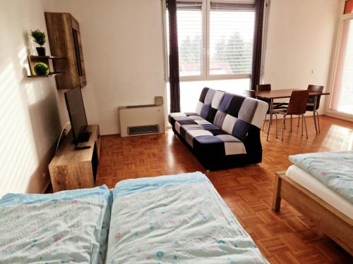 Apartments and Studios Perunika - image 6