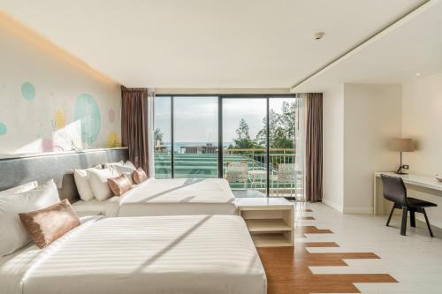 High Floor Family Room