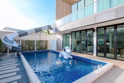 Swimming pool, Poollay StayA4 Poolvilla@Pattaya พัทยา in Huai Yai