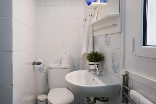 Gracia Apartment - image 2