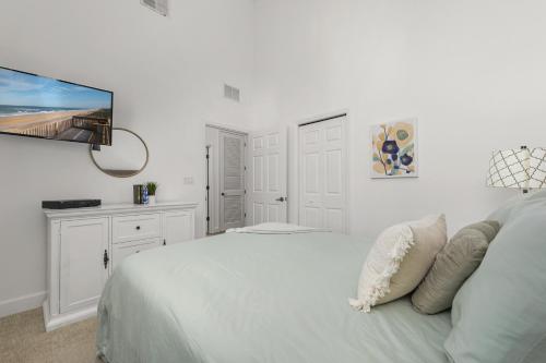 663 Cinnamon Beach 3 Bedroom Sleeps 8 Ocean Front Penthouse 2 Pools - image 6