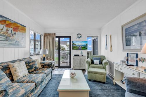 2BR Ocean Forest Villa Steps Away From Pristine Sandy Beaches