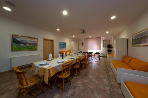 Koplietošanas atpūtas telpa ar TV, Antica Residenza de Poda in Flavon