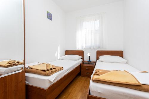 Apartments Crneković - image 9