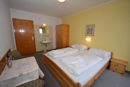 Double or Twin Room with Shared Bathroom