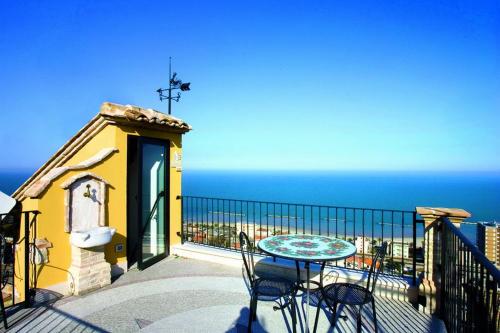  La Torretta sul Borgo in Grottammare