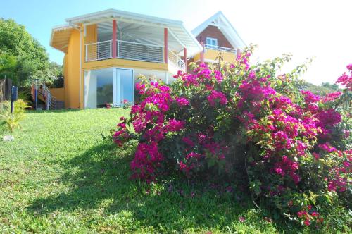 Entrance, Villa Madras in Pointe-Noire