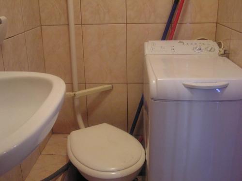 A-klimatyzacja kawalerka mała Halczyna 9 do Centrum 6 przystanków, Cracovia (foto 6)