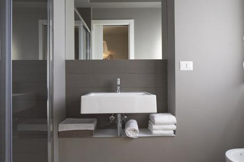 Superior Suite image 2