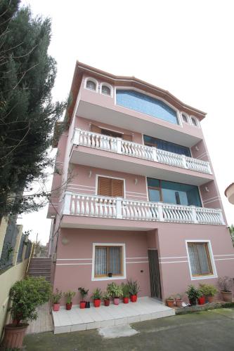 VILLA Dori Ani, Tirana