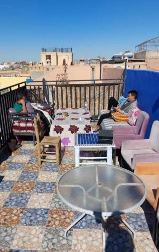 Hostel Riad Marrakech Rouge - Tap to explore photos