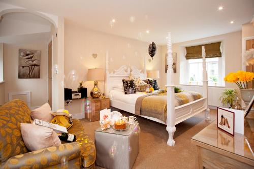 42224259 Windermere Boutique Hotel Spa Suites & Hot Tubs