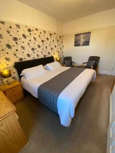 Paignton Court photo 4