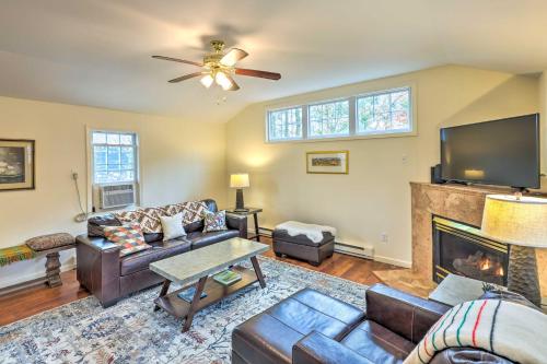 Waterfront Retreat with Boat Dock and Fire Pit! in 紹斯伯里