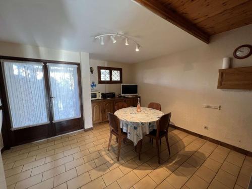 Apartment image 9