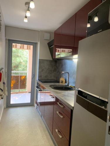 Fréjus plage: appartement cosy à 300m de la mer (Frejus plage: appartement cosy a 300m de la mer) in Frejus Plage