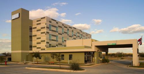 Malana Hotels & Suites in Cotulla, USA