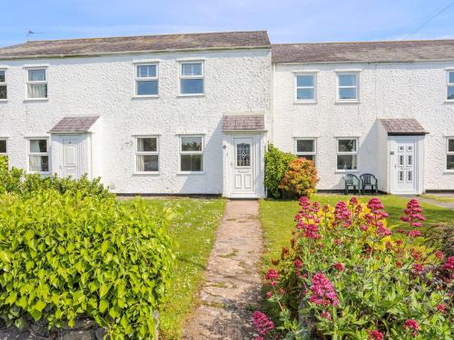 Brynelian, Moelfre