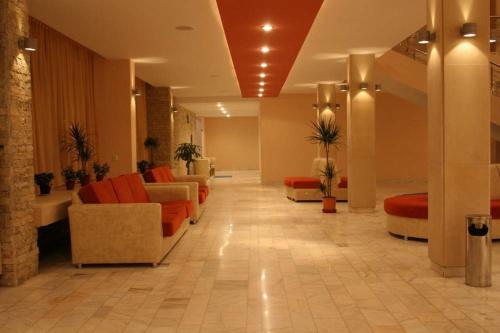 Hotel Paradiso – Mangalia, CA