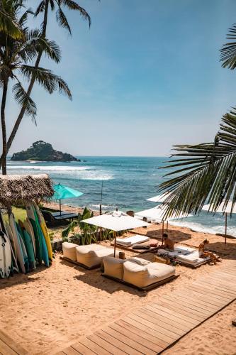 Közeli látványosságok, The Hotel in Midigama Beach