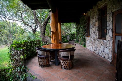 422291138 Nirvana Restaurant & Retreat