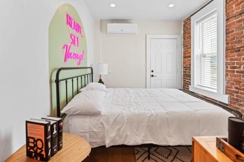 5BR Beach Block Orange Loop Steps from Boardwalk in Atlantic City, USA